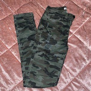 NWOT Distressed Camo Skinny Jeans